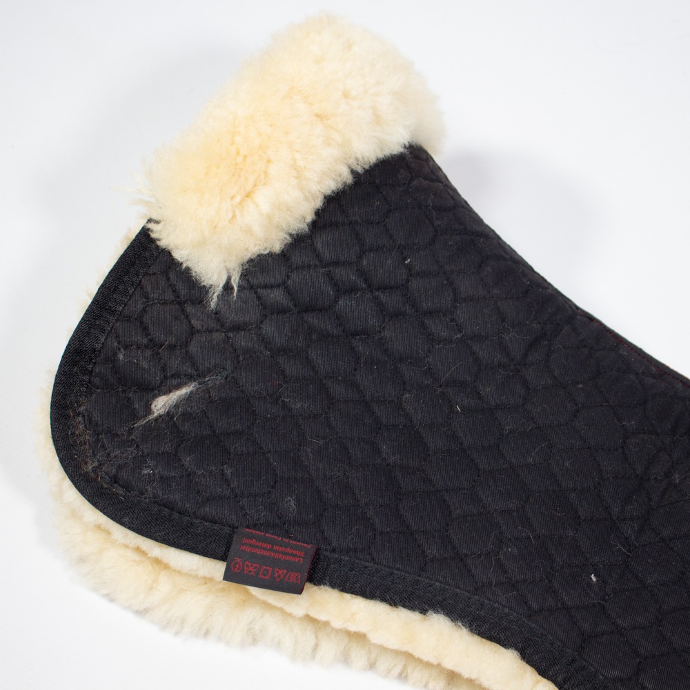 Christ Sattelpad Lammfell schwarz – Bild 2