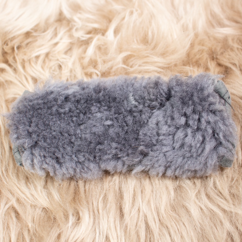 Nasenschoner Lammfell grau – Bild 2