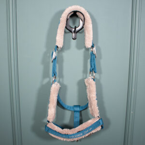 Eskadron Halfter Doublepin Faux Fur tealblue WB