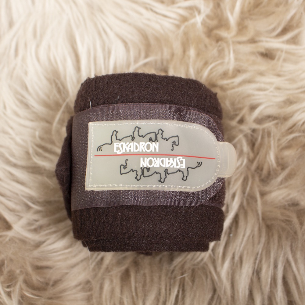 Eskadron Bandagen Fleece darknougat Pony