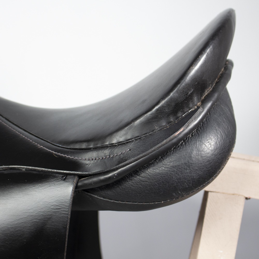 Dressursattel schwarz 17,5" – Bild 3