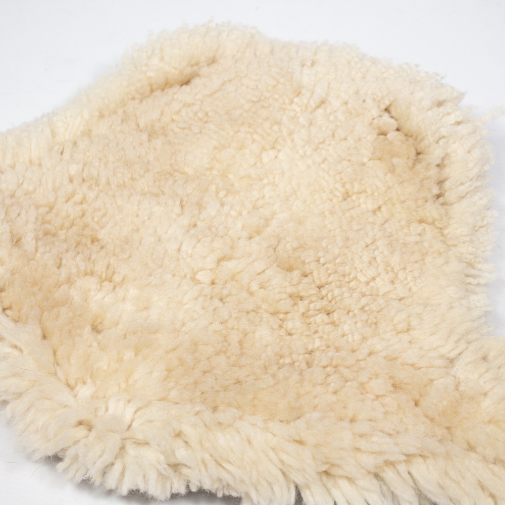 Kavalkade Stollenschutzgurt Lammfell schwarz 125 cm – Bild 4